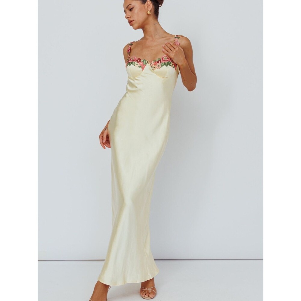 Selfie Leslie Rose Garden Floral Appliqué Satin Maxi Dress Oyster XS NWT
